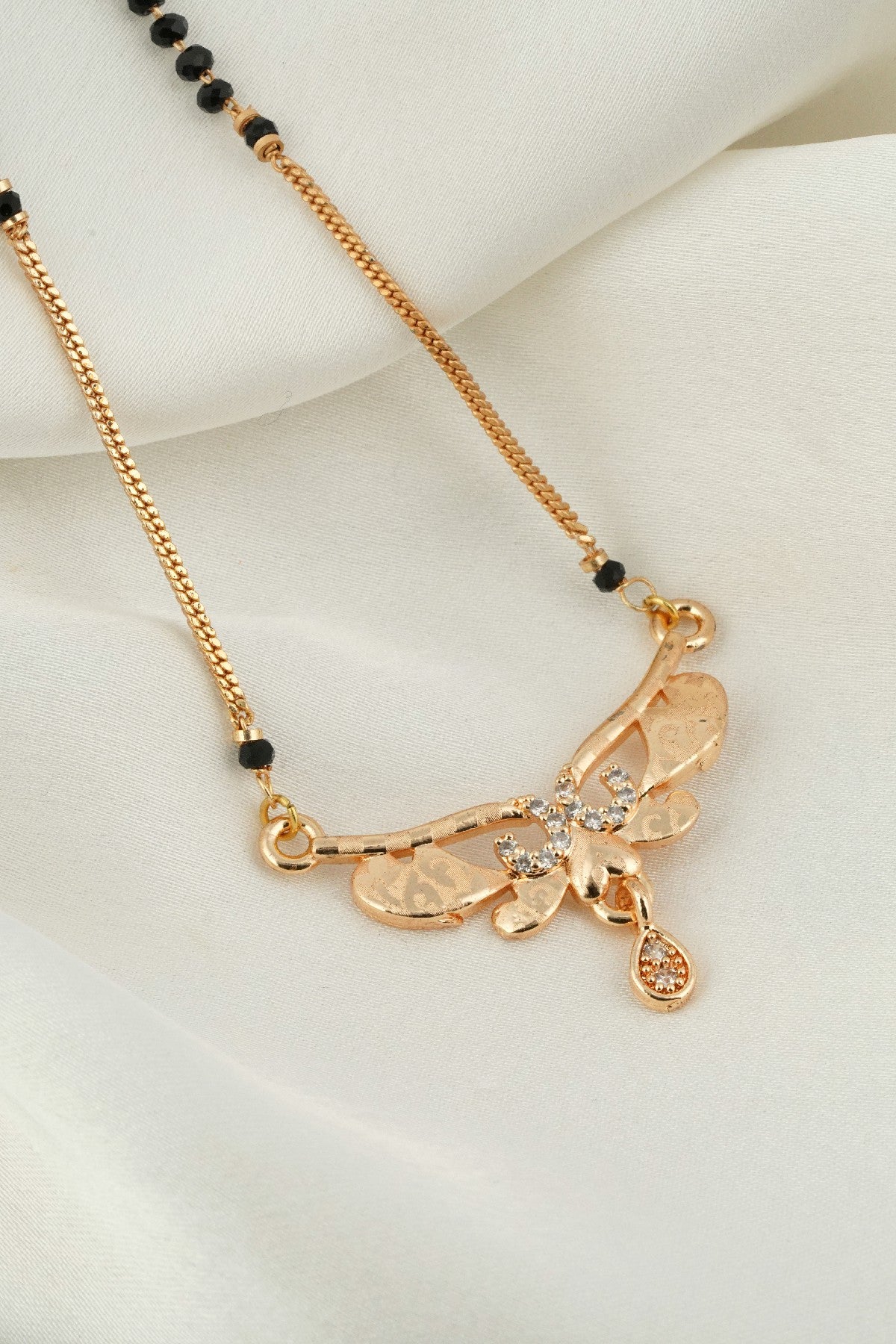 Shraddha Kapoor Royal Diamond Mangalsutra