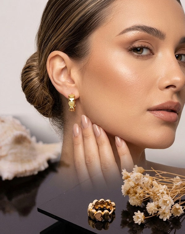 Gold-Plated Heart Link Hoop Earrings – Minimalist Huggie Earrings for Women and Girls
