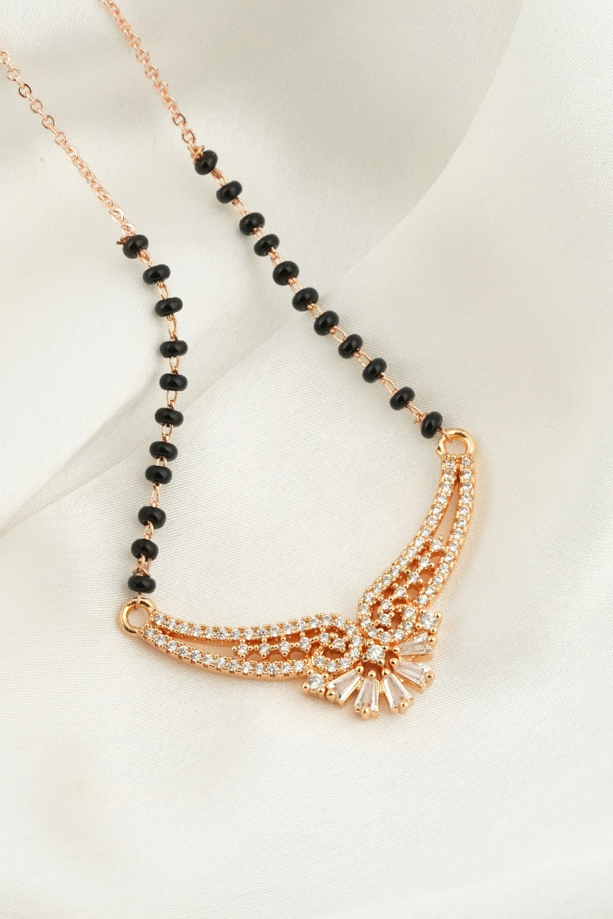 Pretty Spark Diamond Mangalsutra