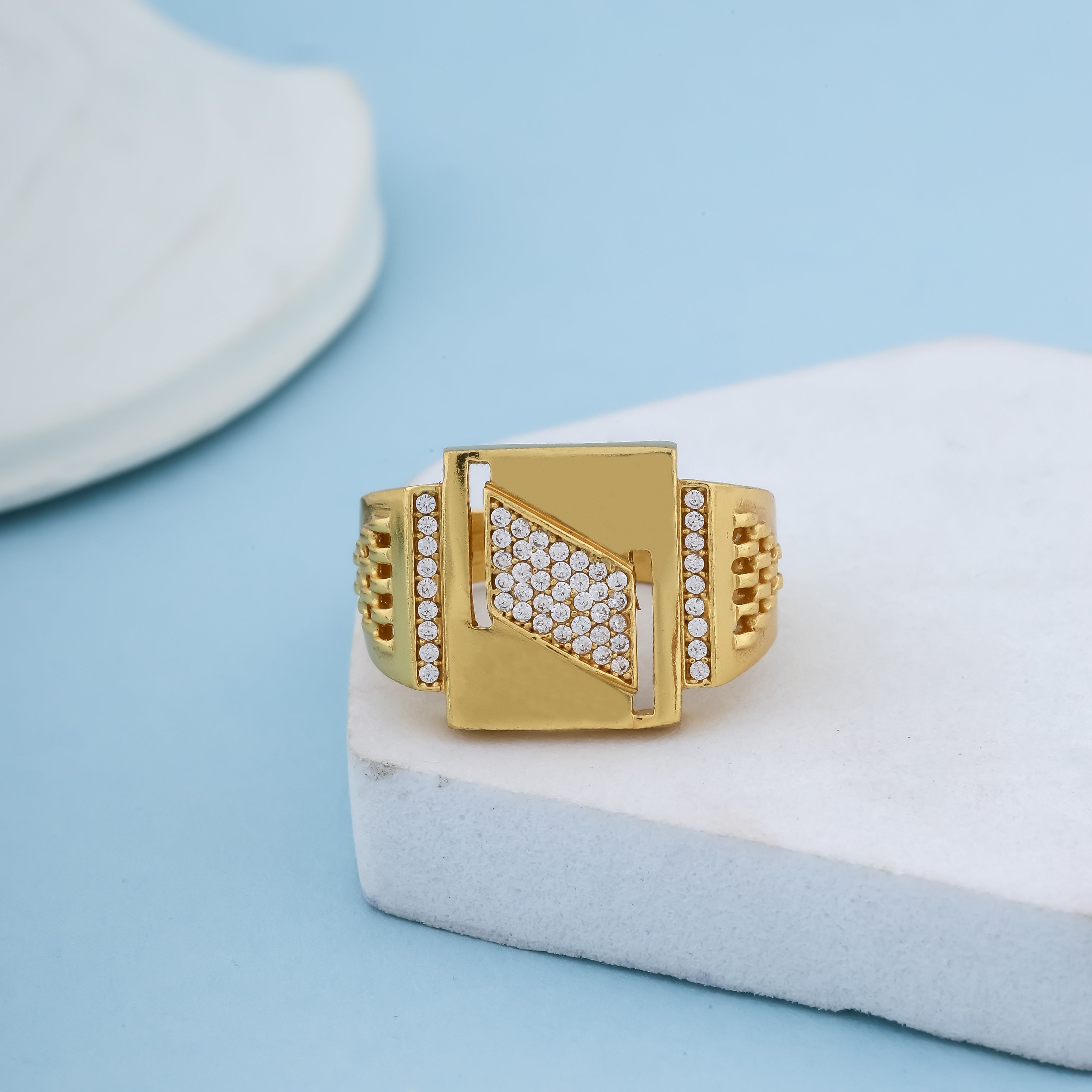 Royal 24k Gold-Plated Men’s Signet Ring – Geometric Diamond-Cut Design with Premium CZ Accents