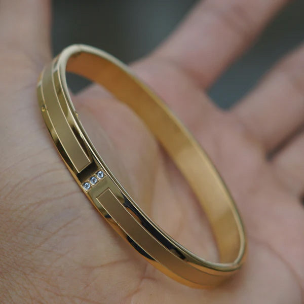 Trending Gold Plated Diamond Kada