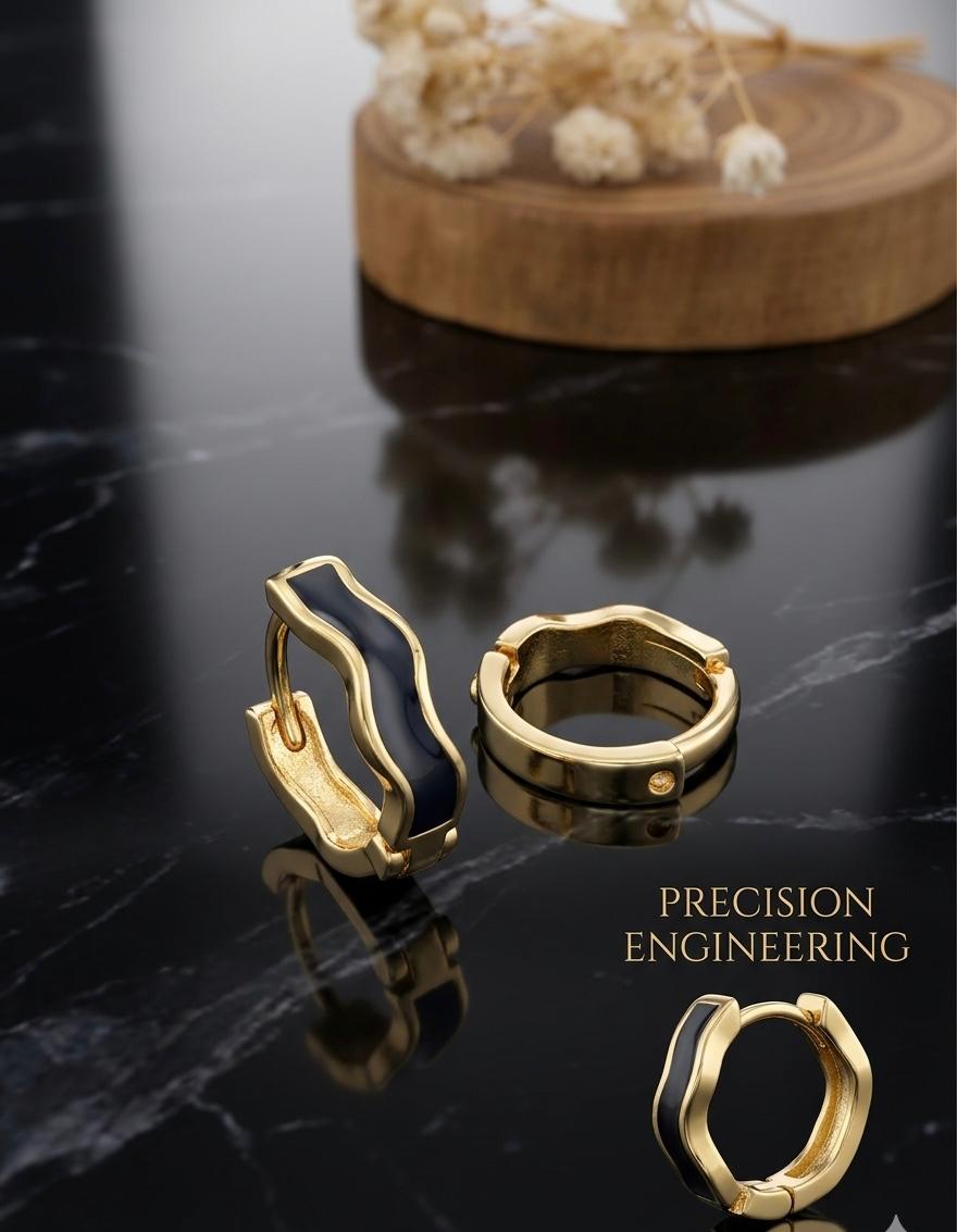 Chic Black Enamel Gold-Plated Huggie Hoops – Minimalist Modern Earrings for Women