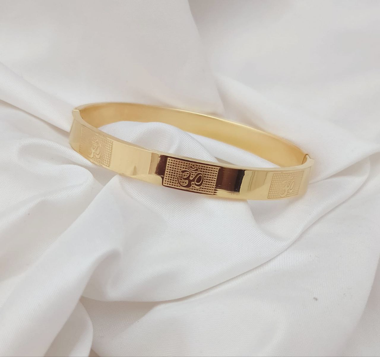 Om Premium Bracelet Kada