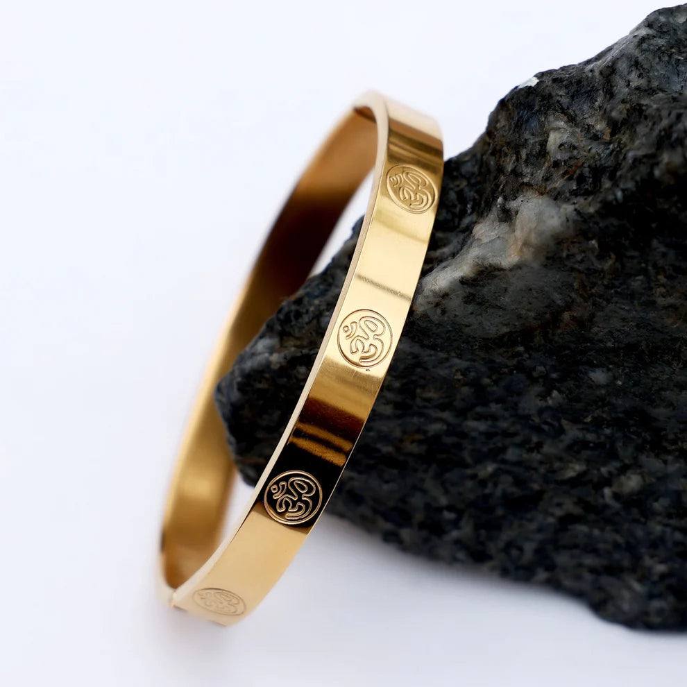 Om Carving Premium Gold Bracelet